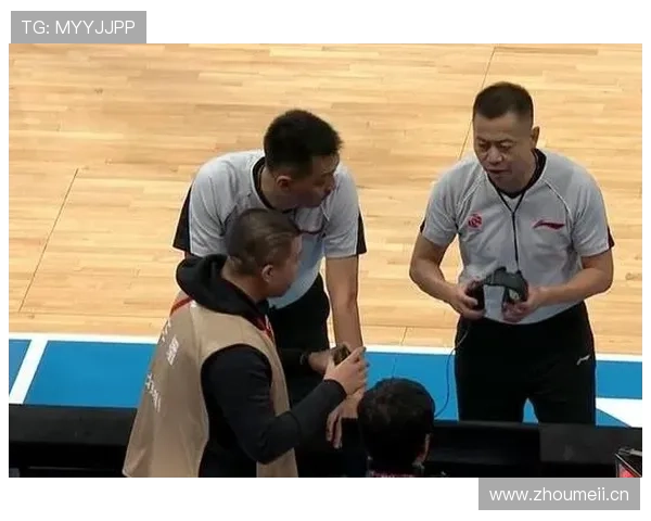 “裁判协商判罚流程”究竟如何运作？看完你就懂了